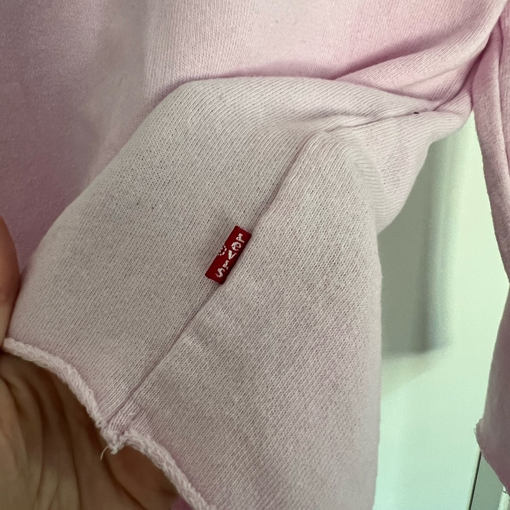 Levi’s: Logo Semi Crop Baby Pink Sweatshirt: Size Small - Picture 3 of 7